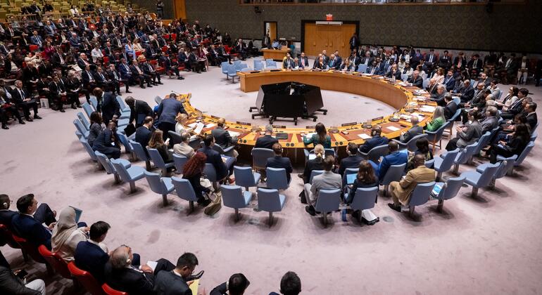 联合国安理会关于维护国际和平与安全公开辩论的广角视图。